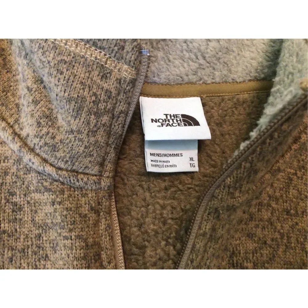 The North Face Mens fleece pullover  XL half zip